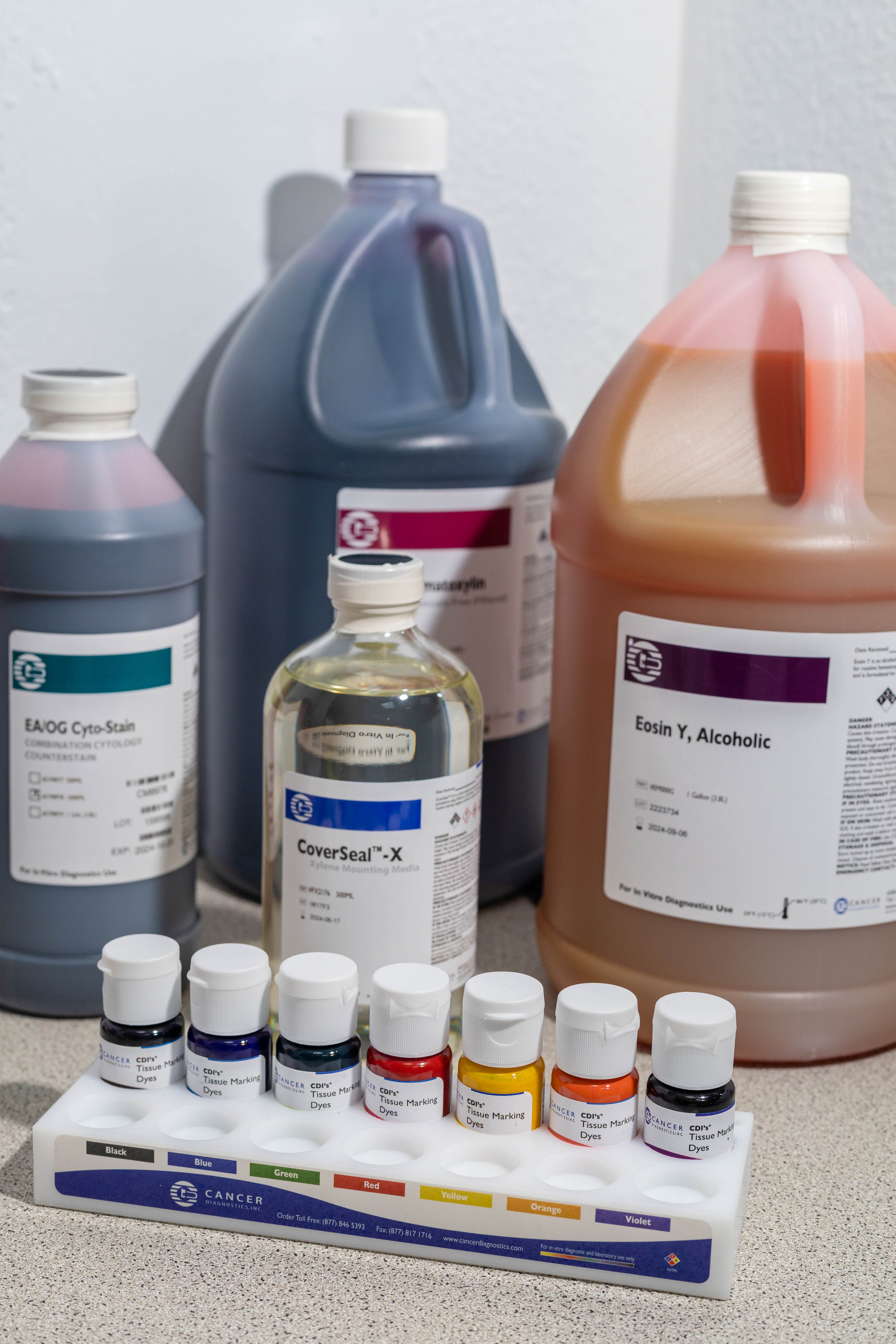 Reactivos histológicos CDI — Eosin Y, Harris Hematoxylin, CoverSeal