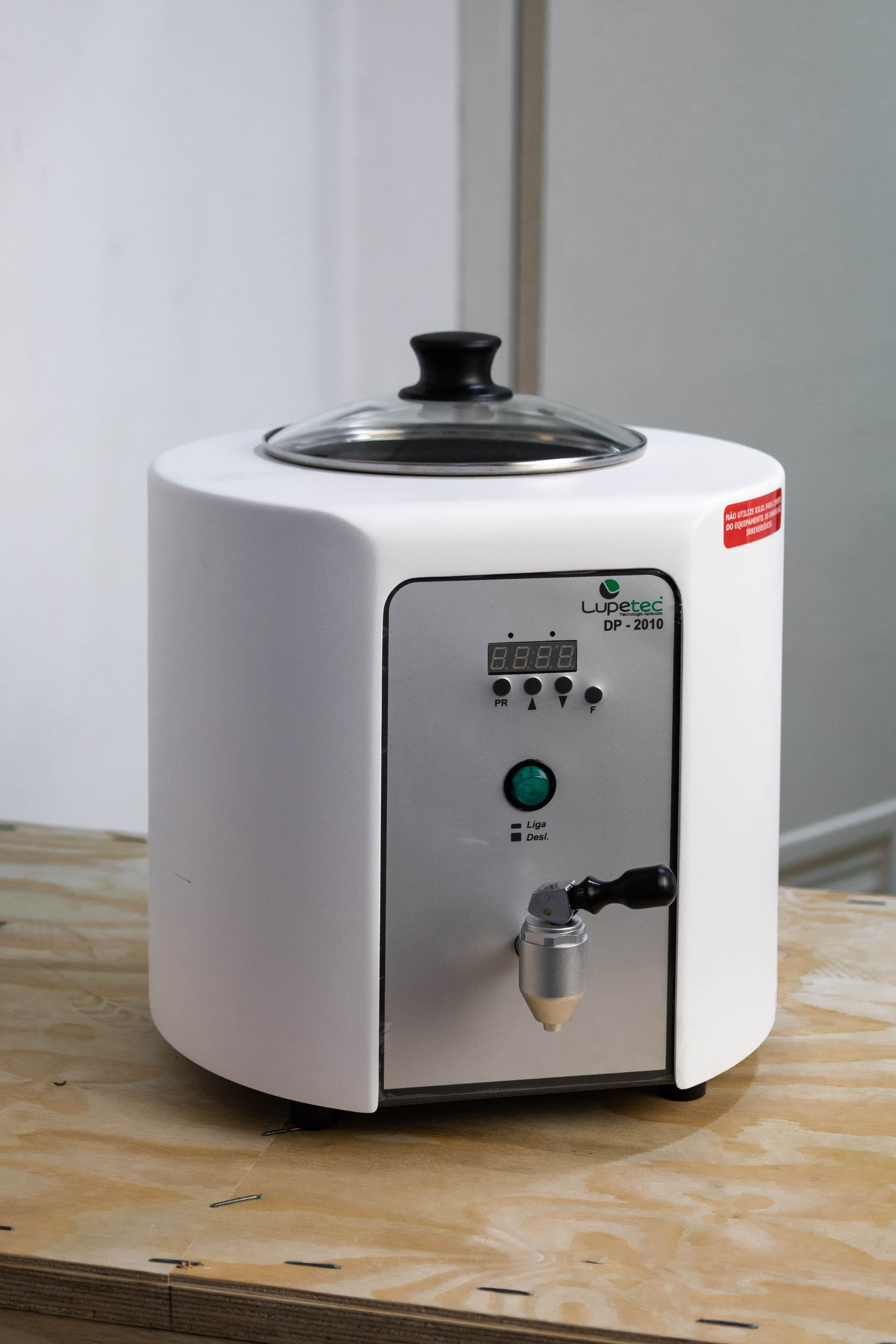 Dispensador de Parafina LUPETEC